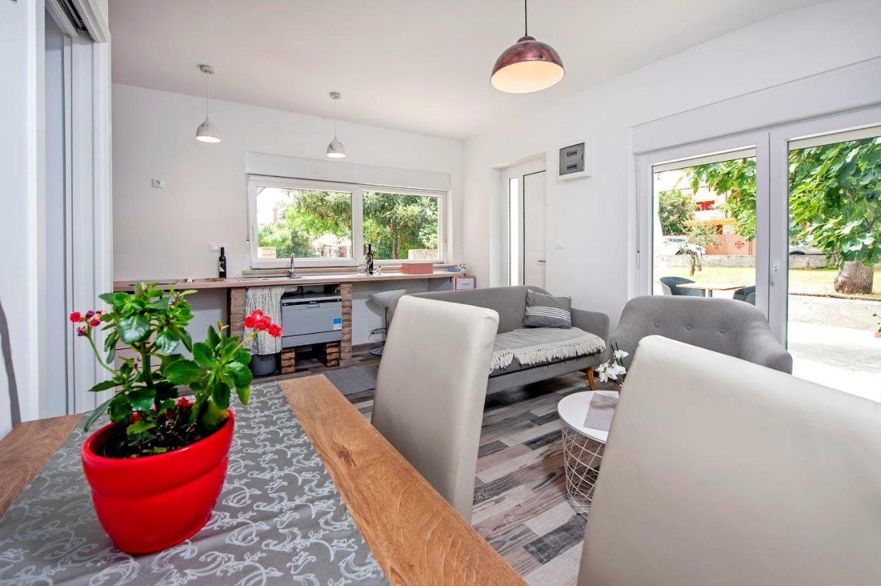 Paola Cozy Apartment Rovinj Bagian luar foto