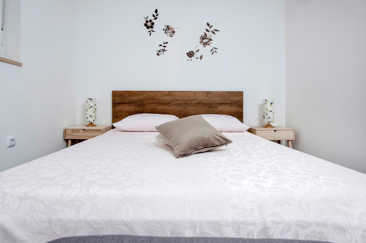 Paola Cozy Apartment Rovinj Bagian luar foto