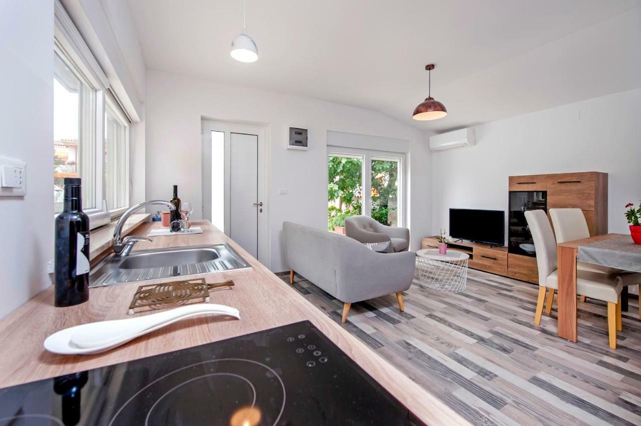 Paola Cozy Apartment Rovinj Bagian luar foto