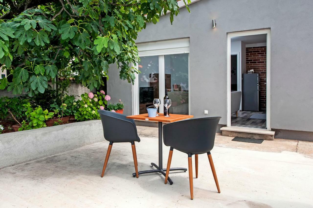 Paola Cozy Apartment Rovinj Bagian luar foto